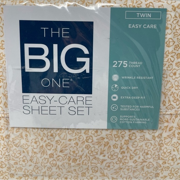 Kohls The Big One Twin Size Sheet set yellow gold floral cotton blend NWT - Picture 8 of 8